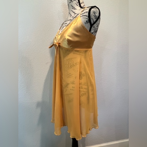 158. Vintage Victoria Secret Gold Babydoll Nightgown Sheer/Satin Size M - Picture 2 of 10